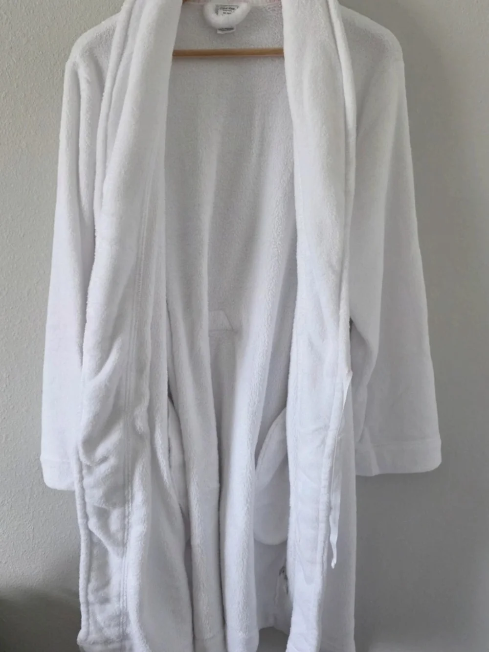 Calvin Klein White Plush Shawl-Collar Robe with Tie Belt